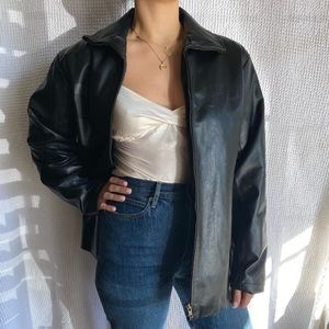 Vintage 100% genuine leather jacket. Already dry cleaned!